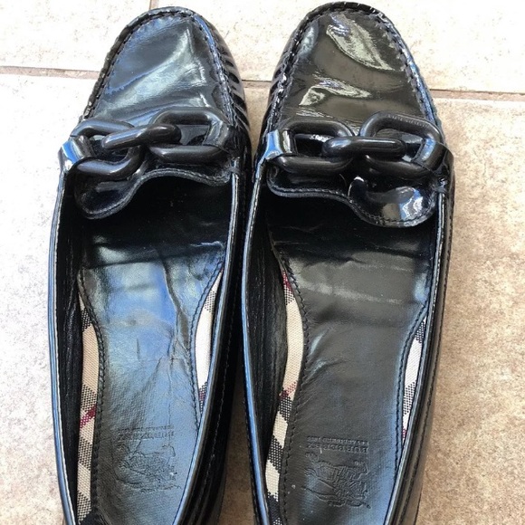 Burberry Shoes - Burberry Patent Leather Black Loafers Chain 9.5